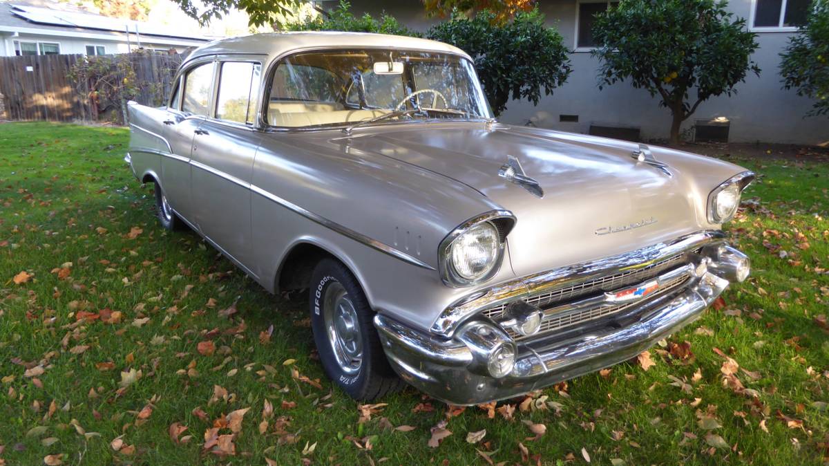 Chevrolet-210-1957-2