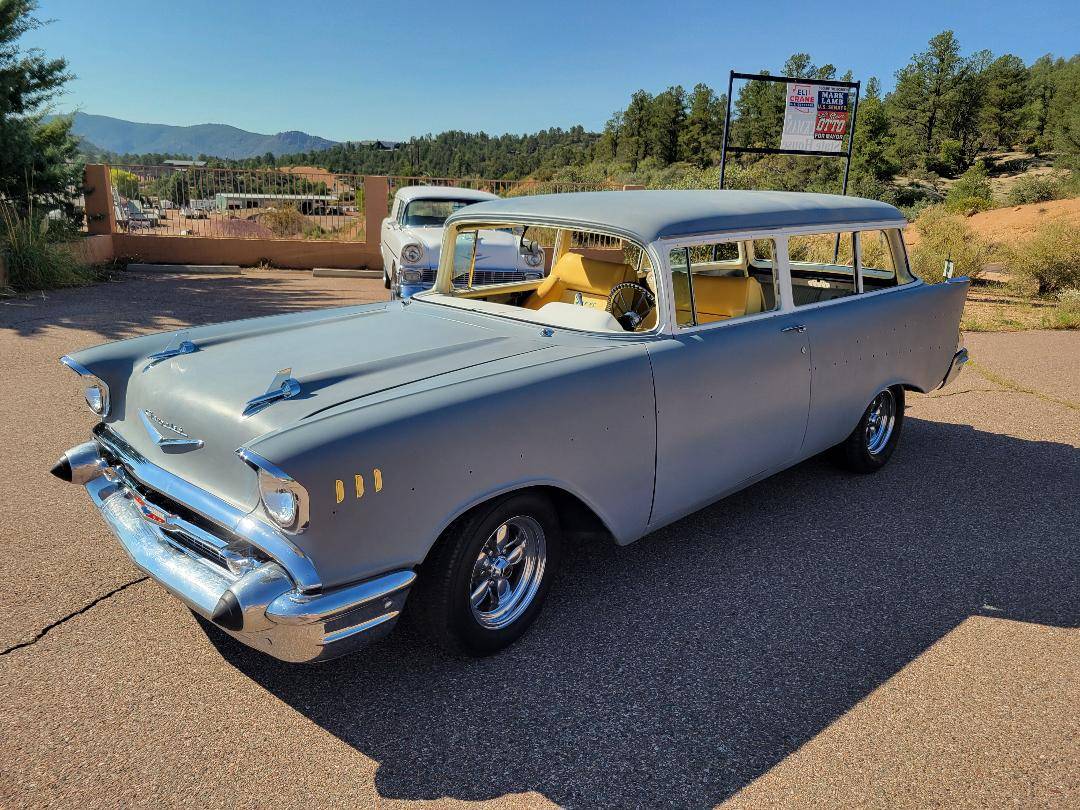 Chevrolet-210-handyman-1957