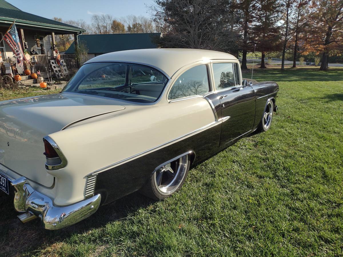 Chevrolet-210-sedan-1955-1