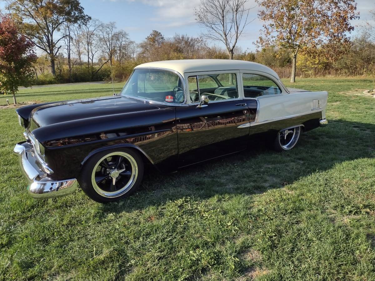 Chevrolet-210-sedan-1955