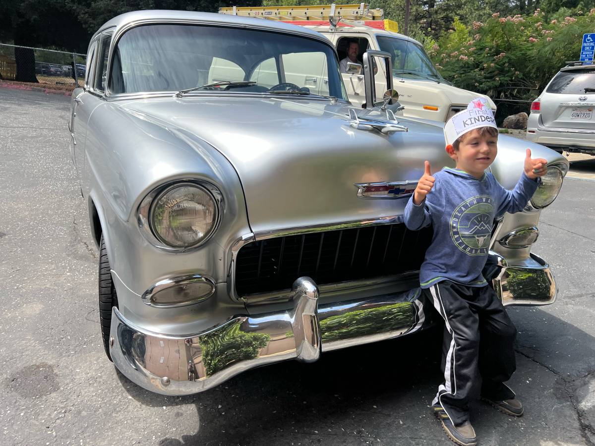 Chevrolet-210-sedan-1955-11