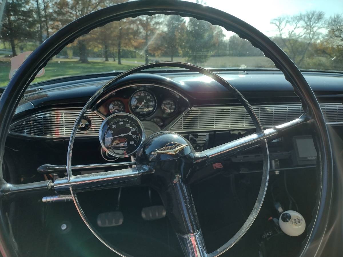 Chevrolet-210-sedan-1955-11