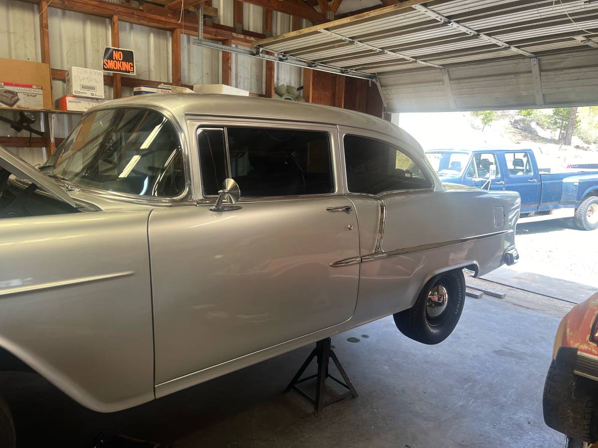 Chevrolet-210-sedan-1955-8