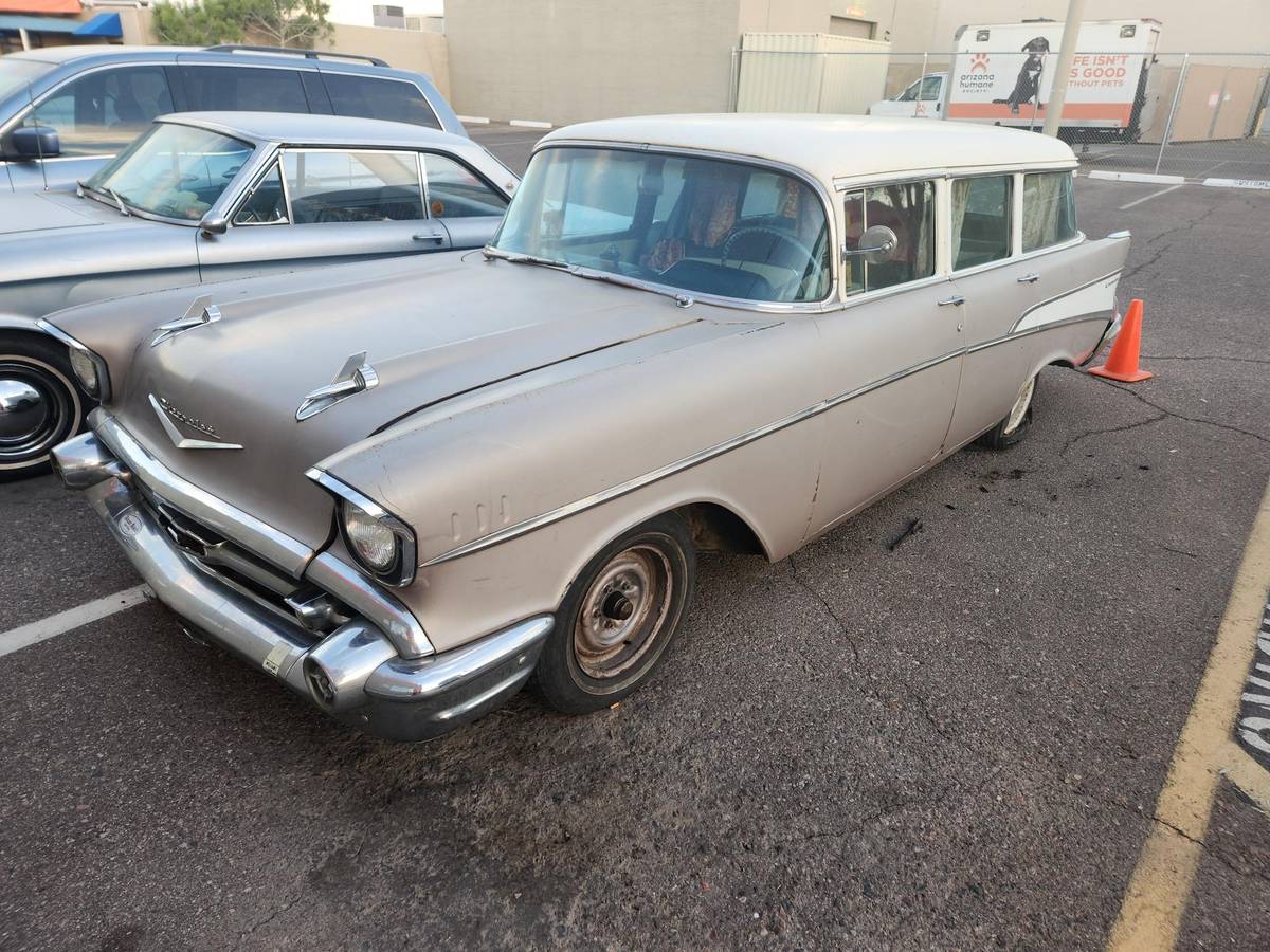 Chevrolet-210-wagon-1957