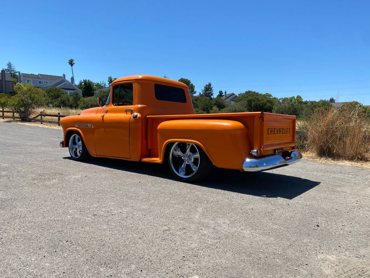 Chevrolet-3100-pickup-1955-10