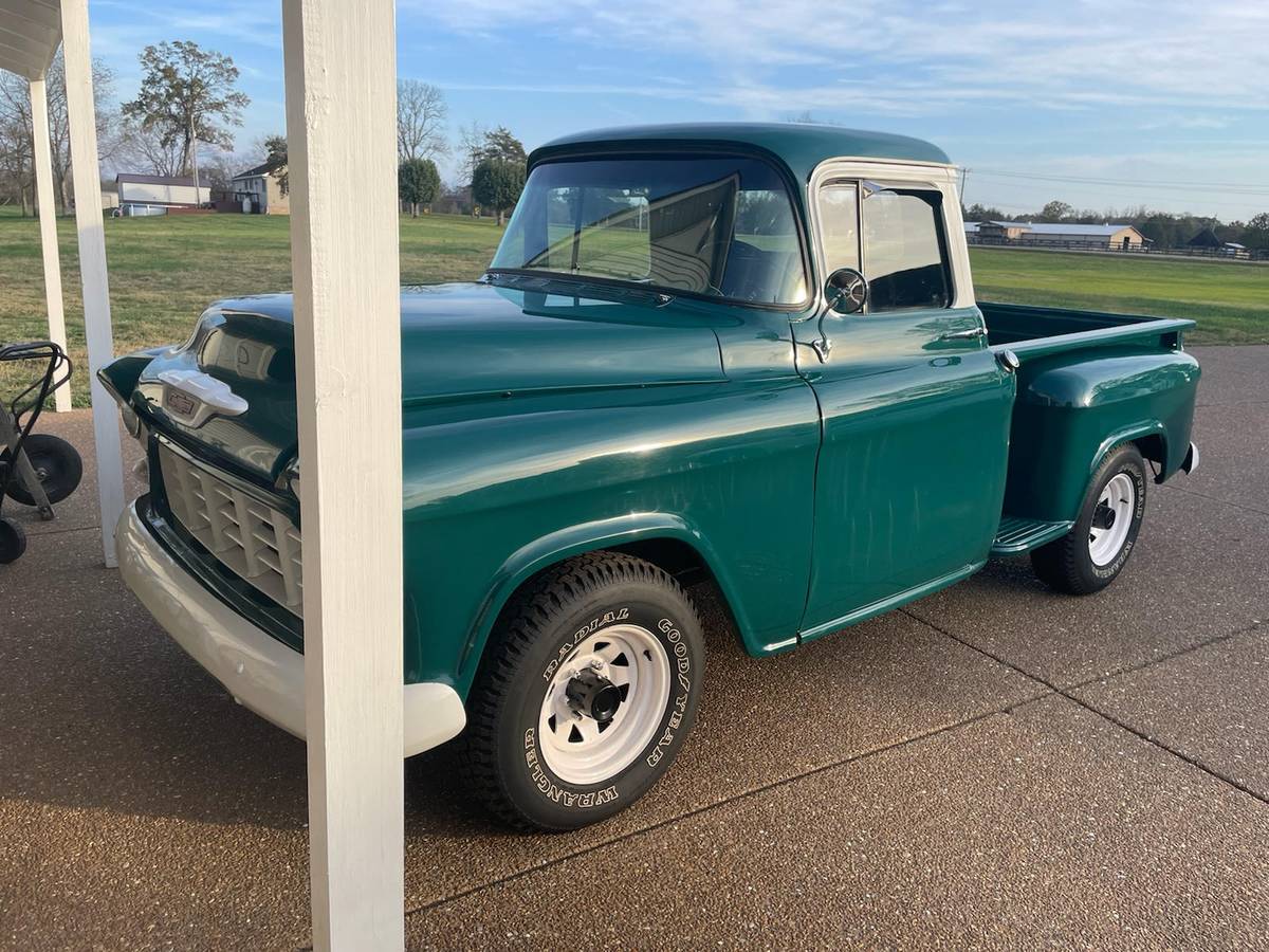 Chevrolet-Apache-1955