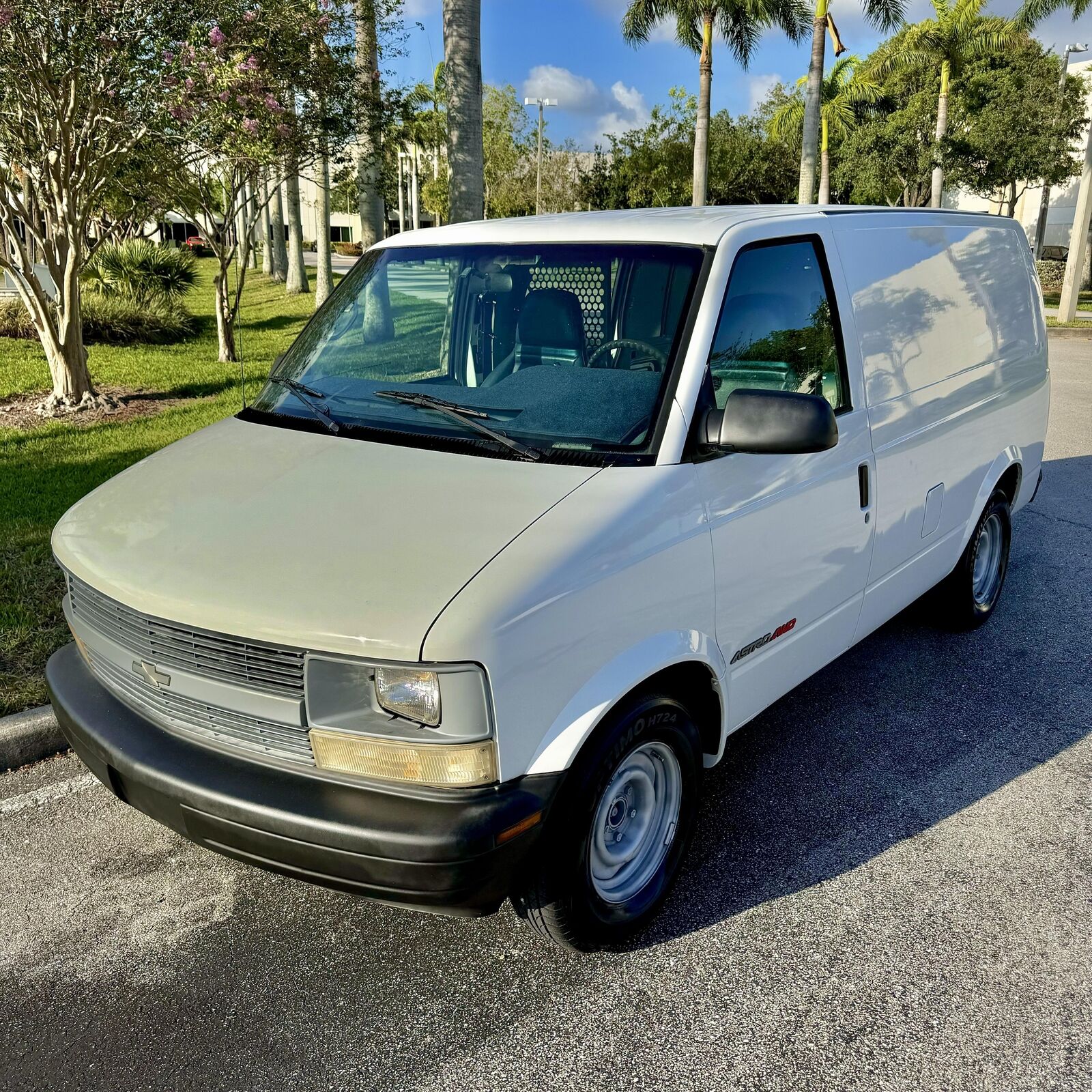 Chevrolet-Astro-1995-1