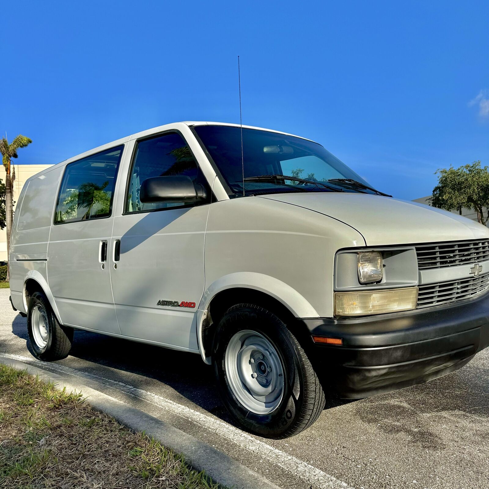 Chevrolet-Astro-1995-6