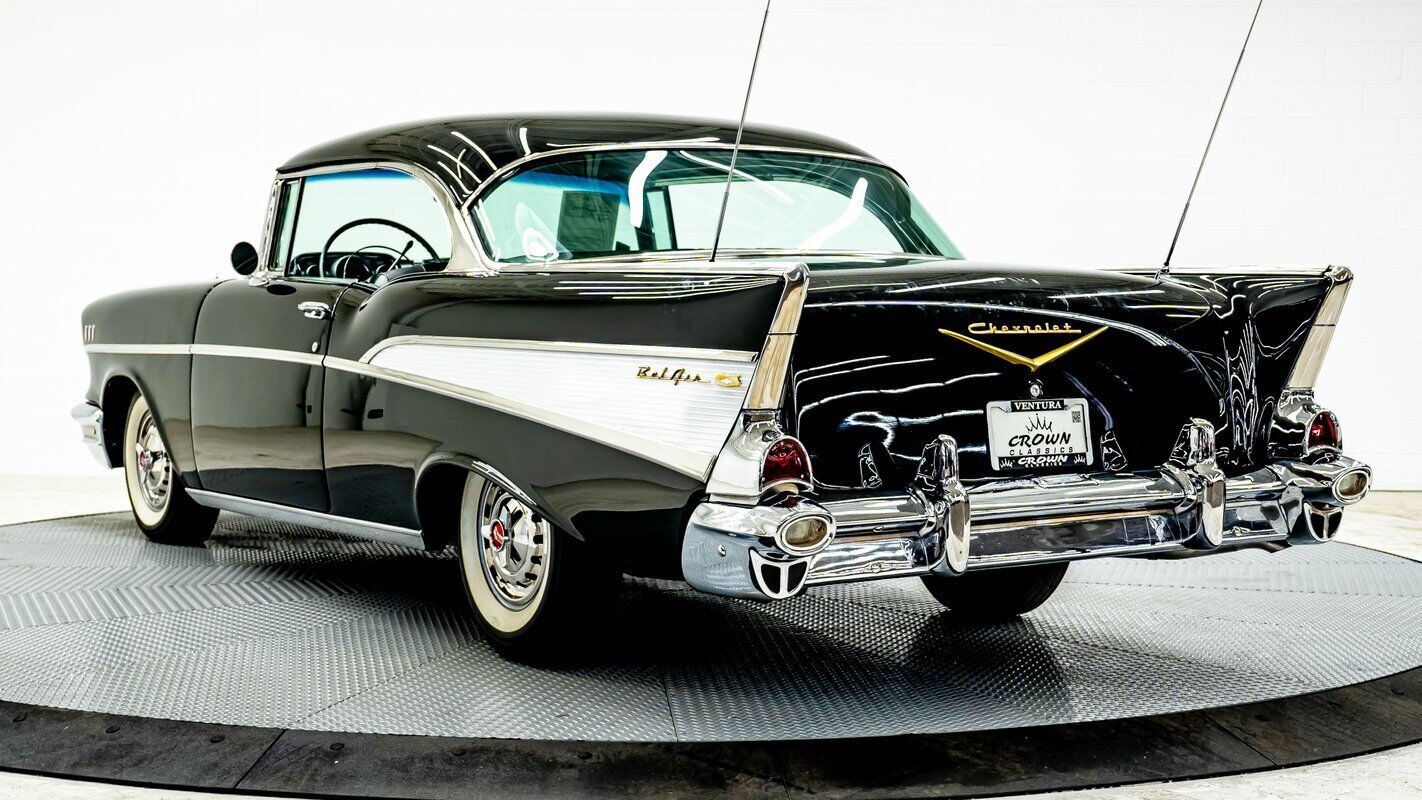 Chevrolet-Bel-Air-Hardtop-Coupe-1957-4