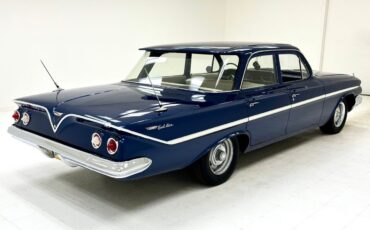 Chevrolet-Bel-Air150210-Berline-1961-4