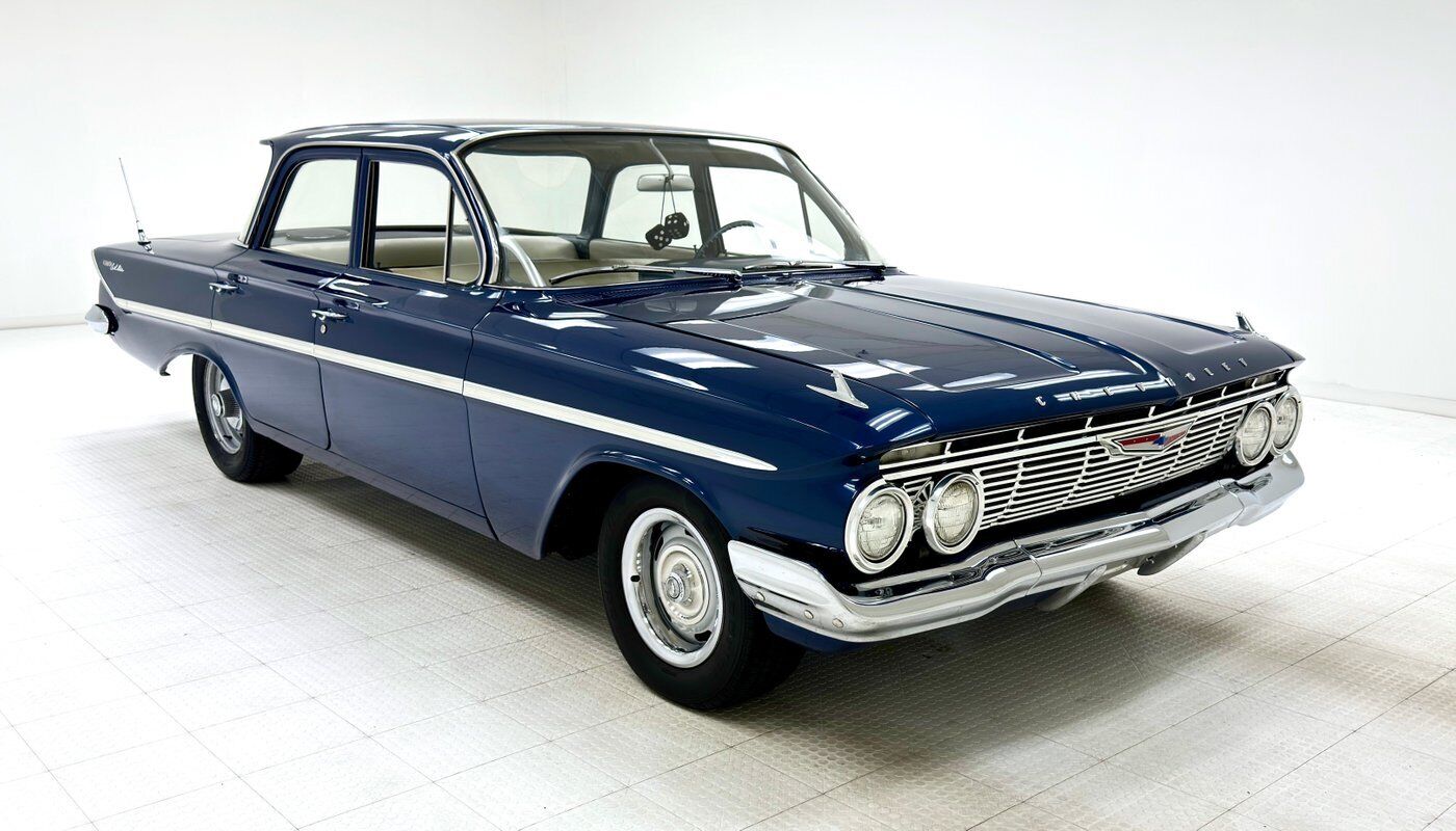 Chevrolet-Bel-Air150210-Berline-1961-6