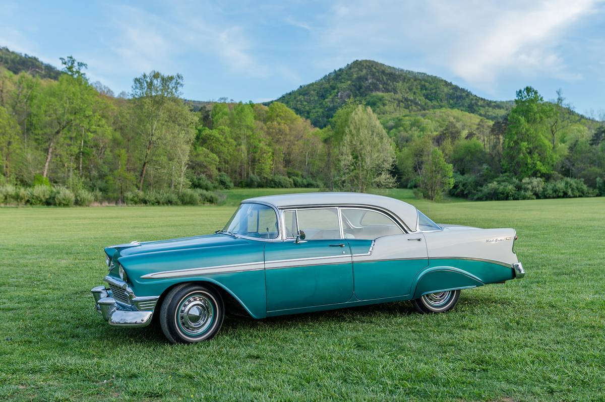 Chevrolet-Bel-air-1956