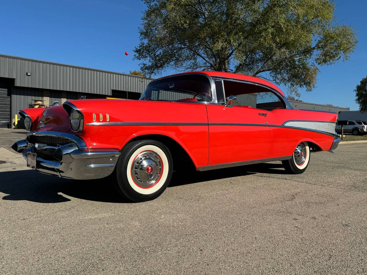 Chevrolet-Bel-air-with-power-pack-1957-2