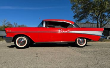 Chevrolet-Bel-air-with-power-pack-1957-4