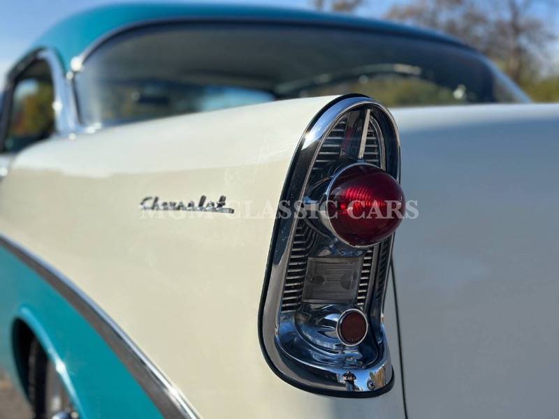 Chevrolet-Belair-1956-21