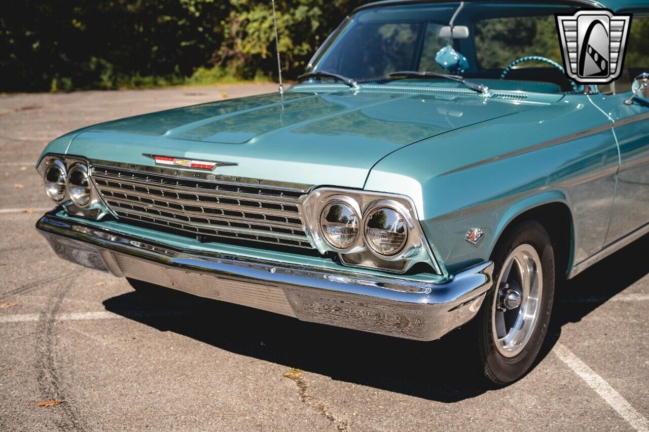 Chevrolet-Biscayne-Coupe-1962-10