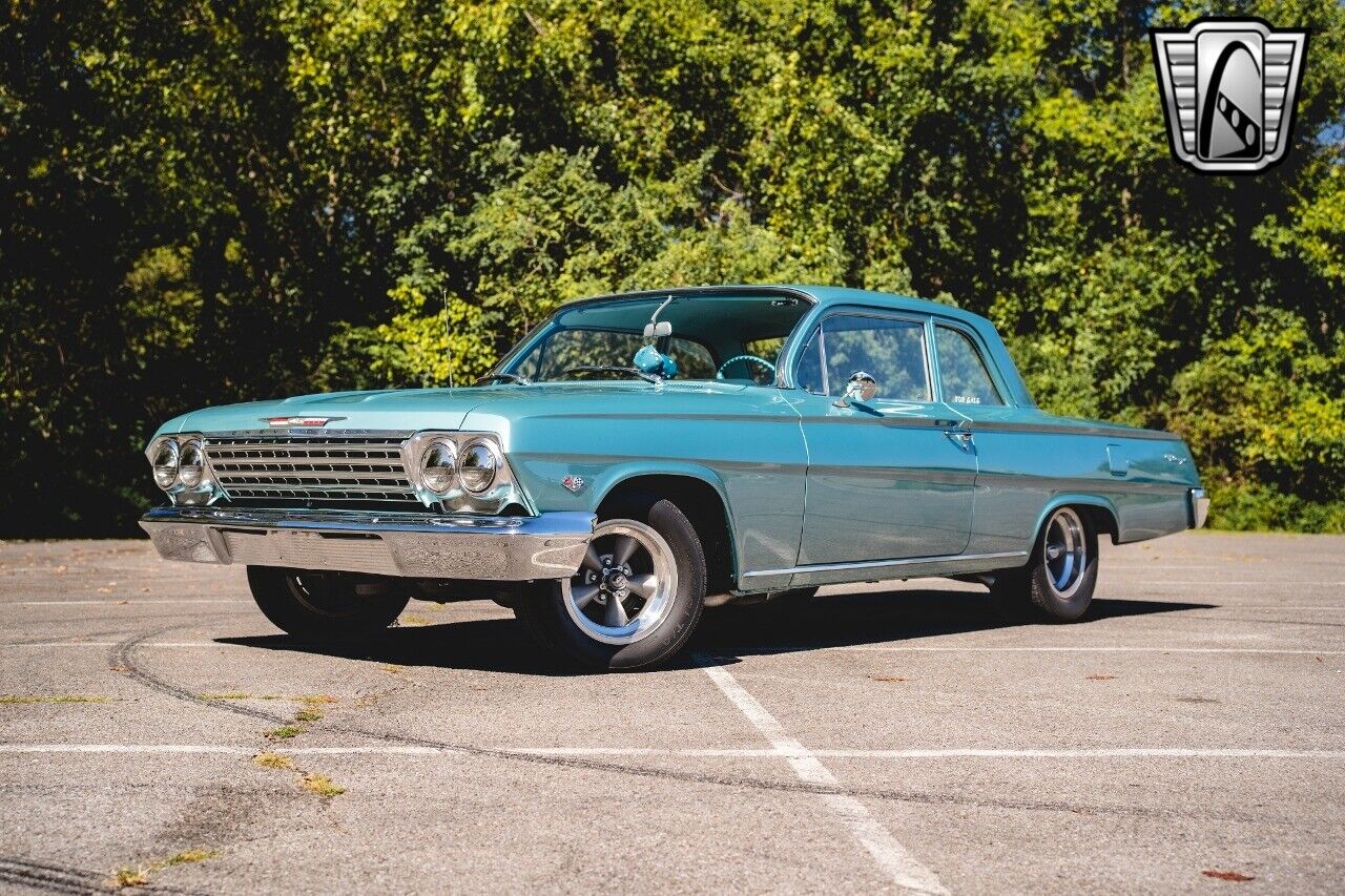 Chevrolet-Biscayne-Coupe-1962-2