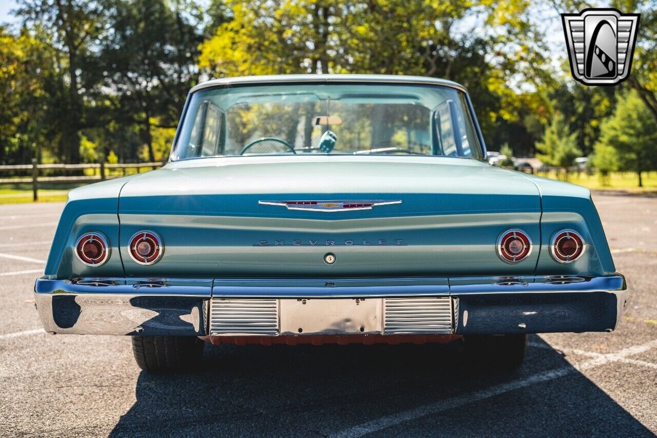 Chevrolet-Biscayne-Coupe-1962-5