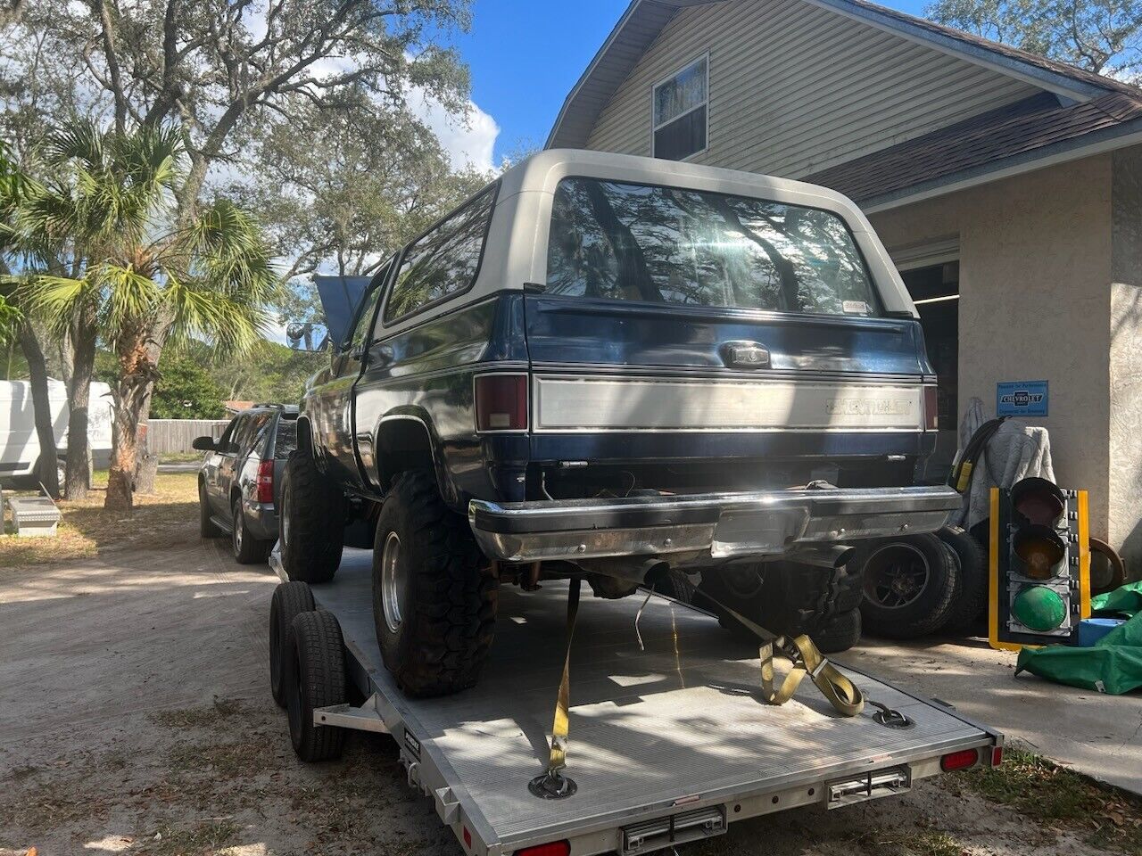 Chevrolet-Blazer-1984-2