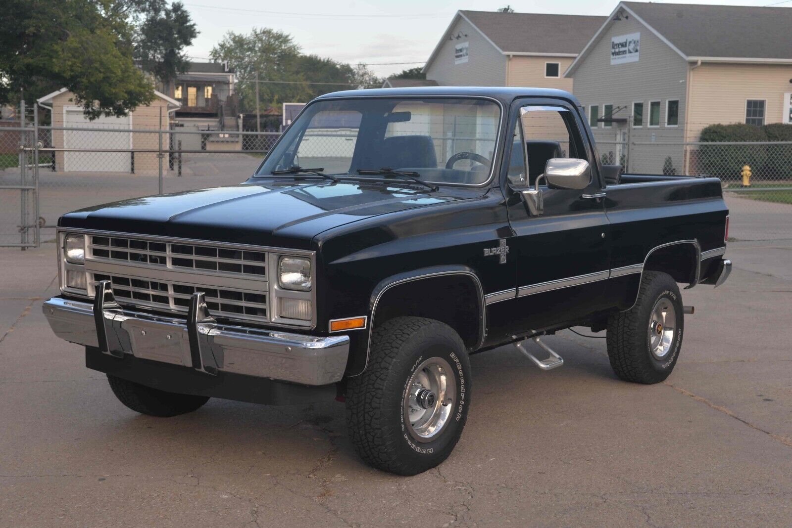 Chevrolet-Blazer-1985-3