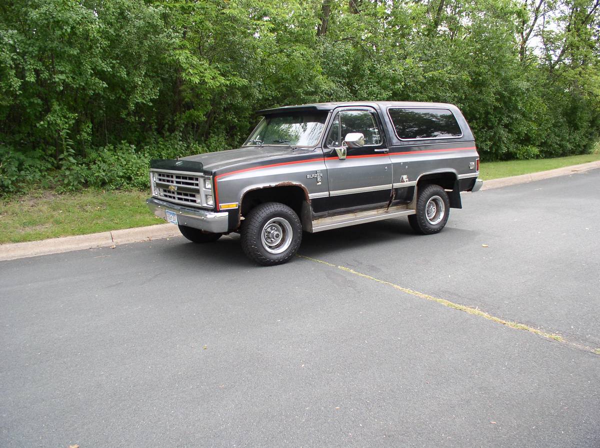 Chevrolet-Blazer-1986-19