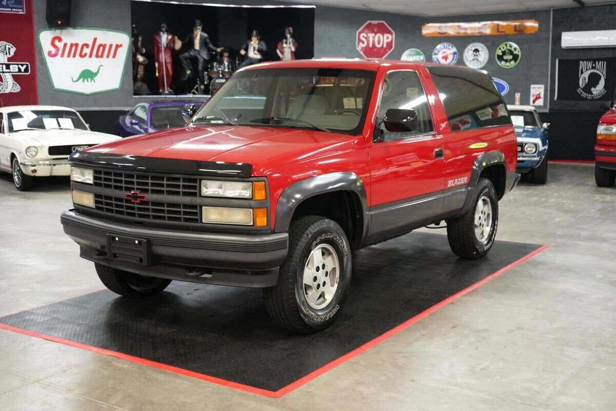 Chevrolet-Blazer-Sport-4x4-SUV-1992-1