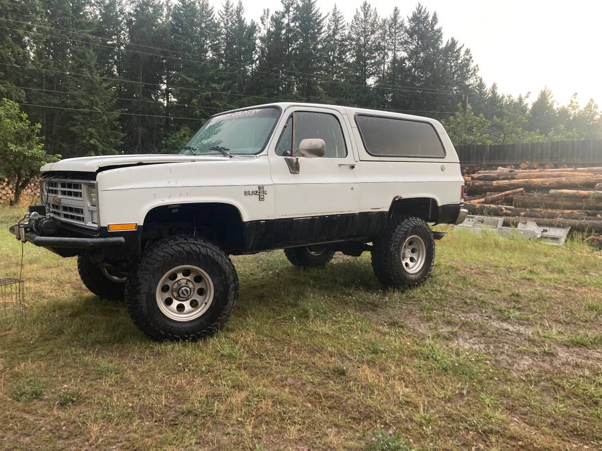 Chevrolet-Blazer-k5-1986-4