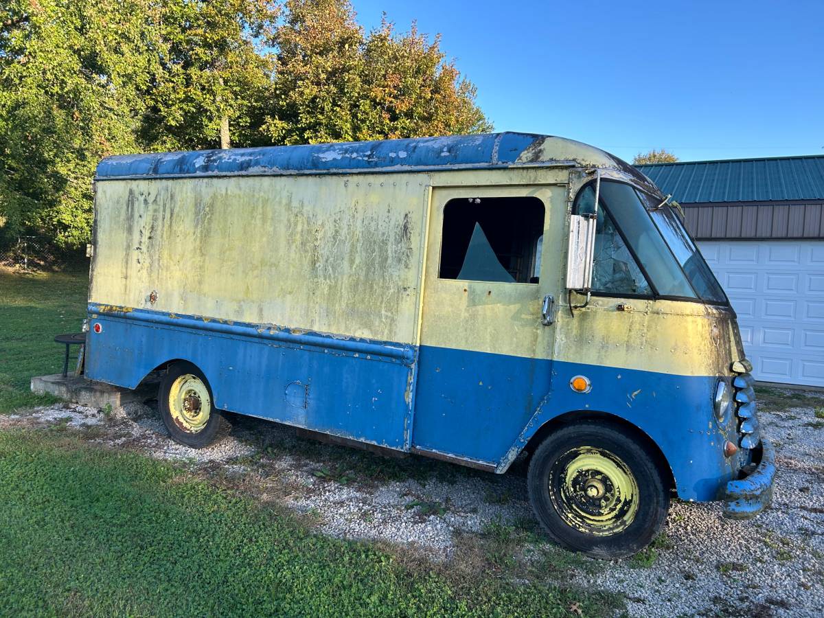 Chevrolet-Bread-van-1957