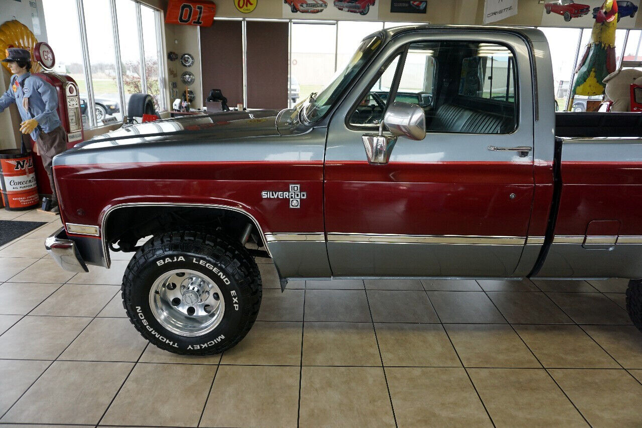 Chevrolet-C-10-1984-37