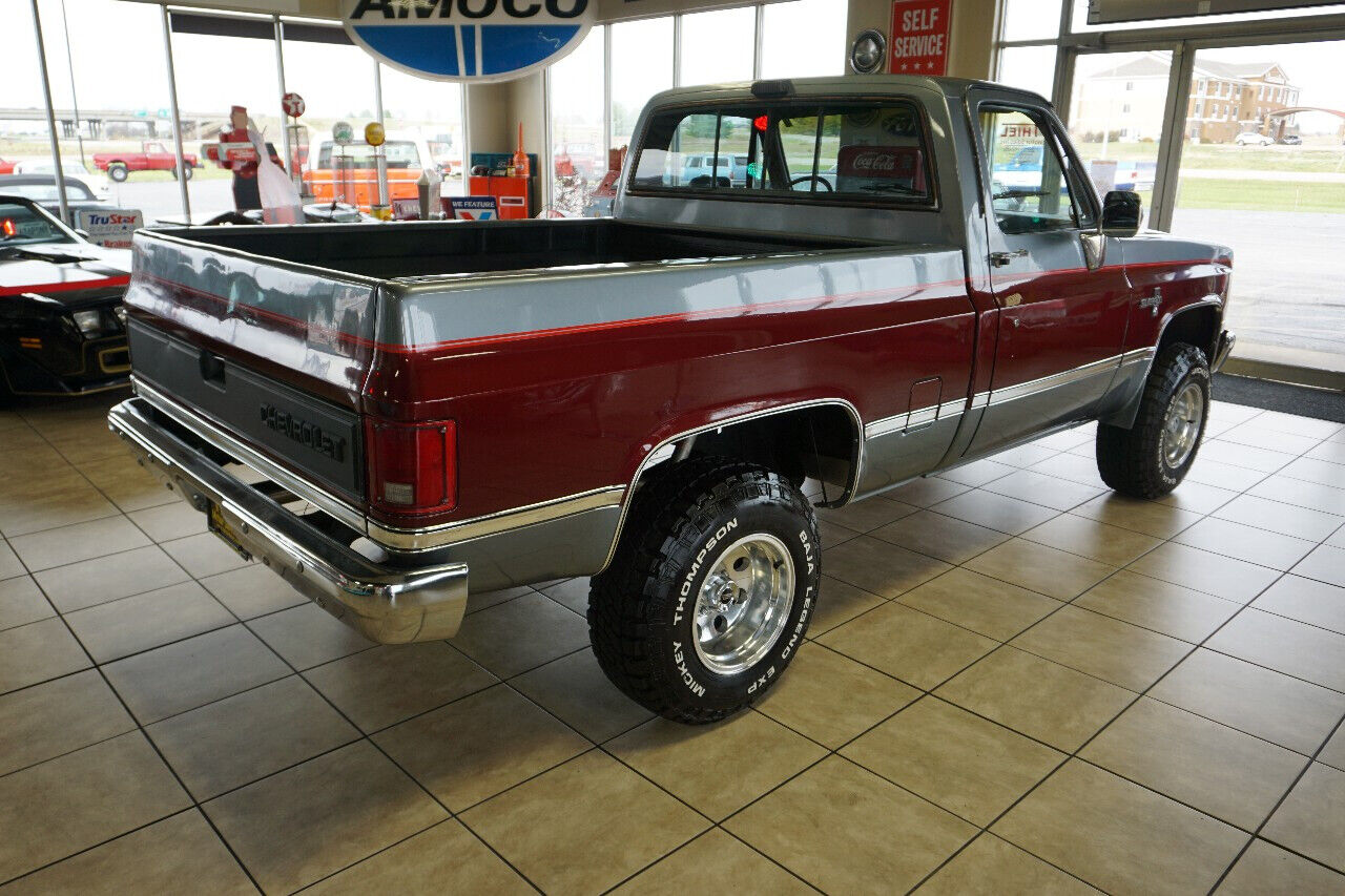 Chevrolet-C-10-1984-9