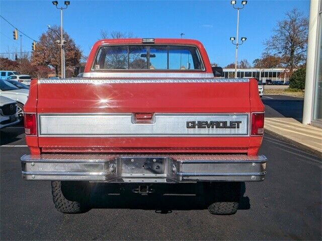 Chevrolet-C-10-1986-4