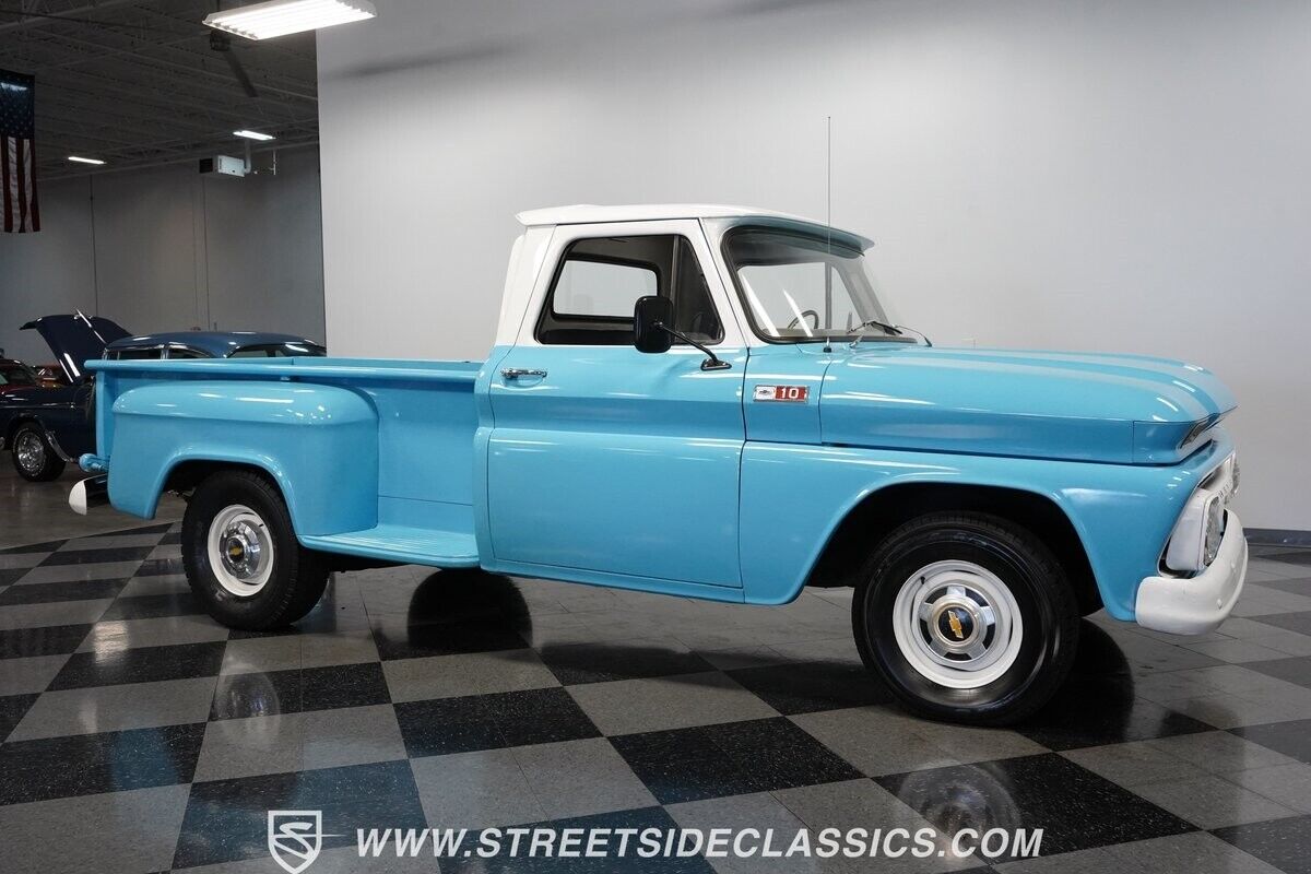 Chevrolet-C-10-Pickup-1965-15