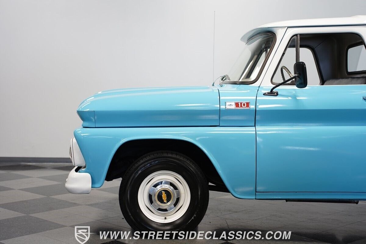 Chevrolet-C-10-Pickup-1965-23