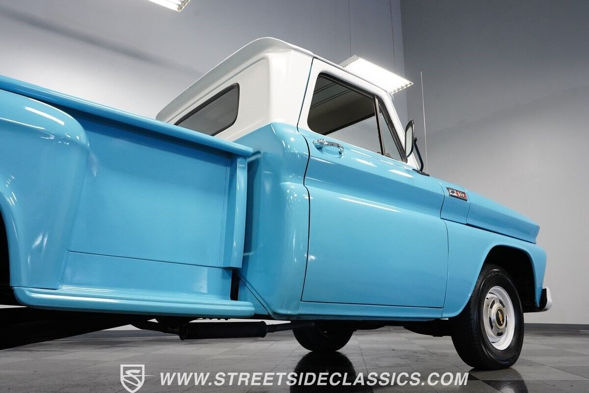 Chevrolet-C-10-Pickup-1965-28