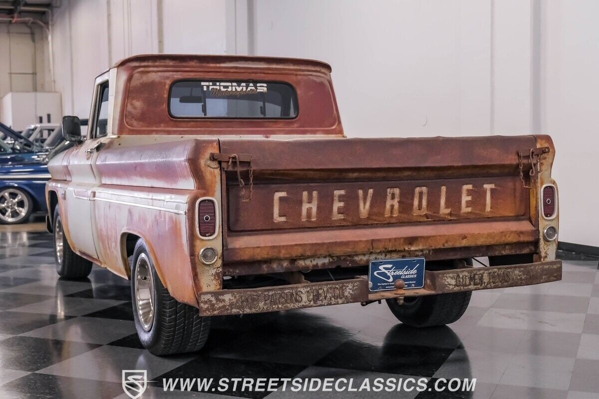 Chevrolet-C-10-Pickup-1966-10