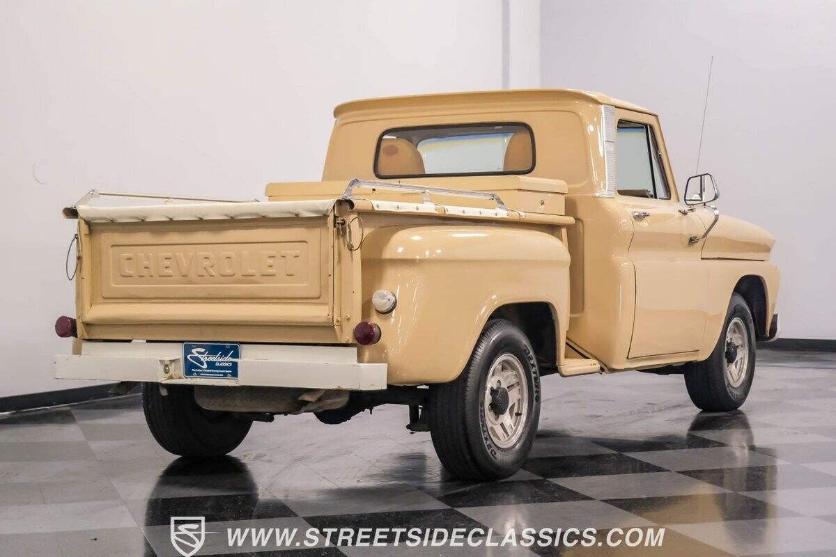 Chevrolet-C-10-Pickup-1966-11