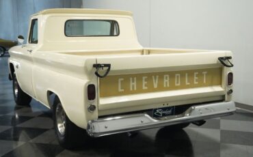 Chevrolet-C-10-Pickup-1966-8