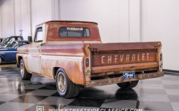 Chevrolet-C-10-Pickup-1966-9