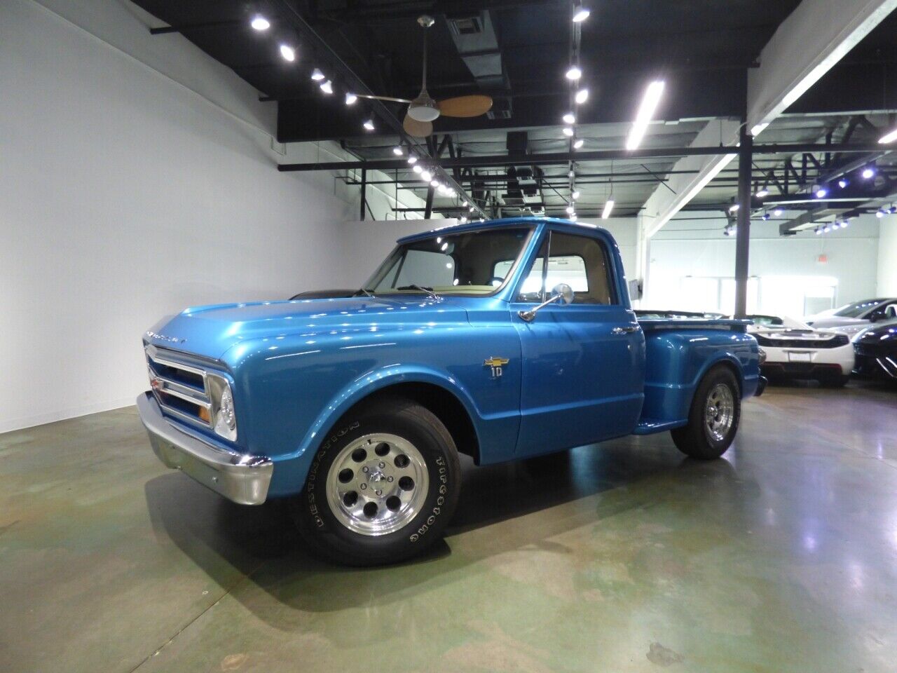 Chevrolet-C-10-Pickup-1967-1