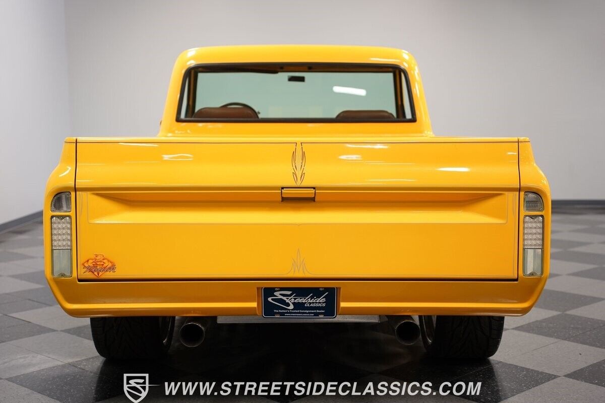 Chevrolet-C-10-Pickup-1967-11