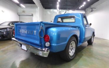 Chevrolet-C-10-Pickup-1967-11