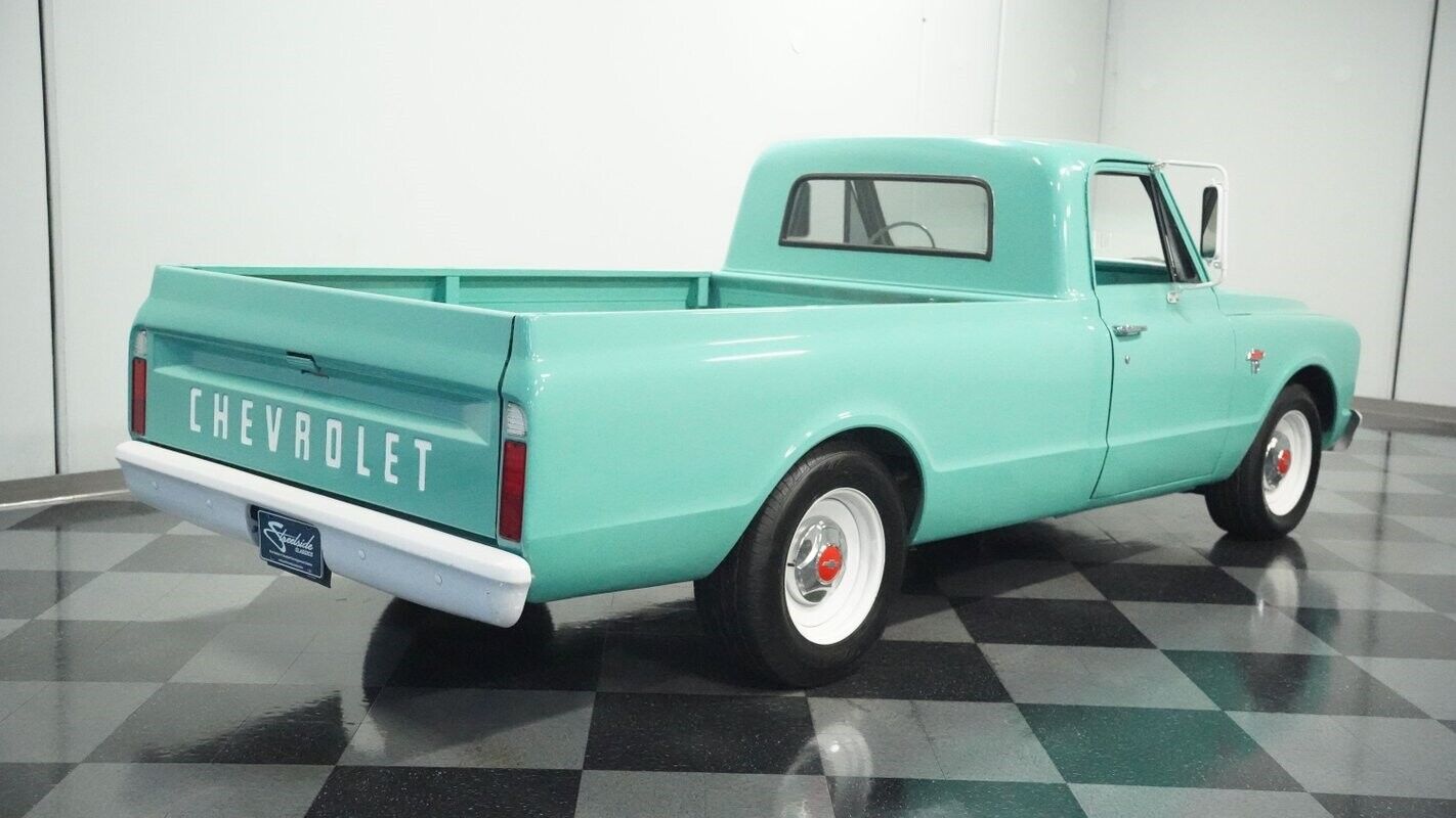 Chevrolet-C-10-Pickup-1967-11