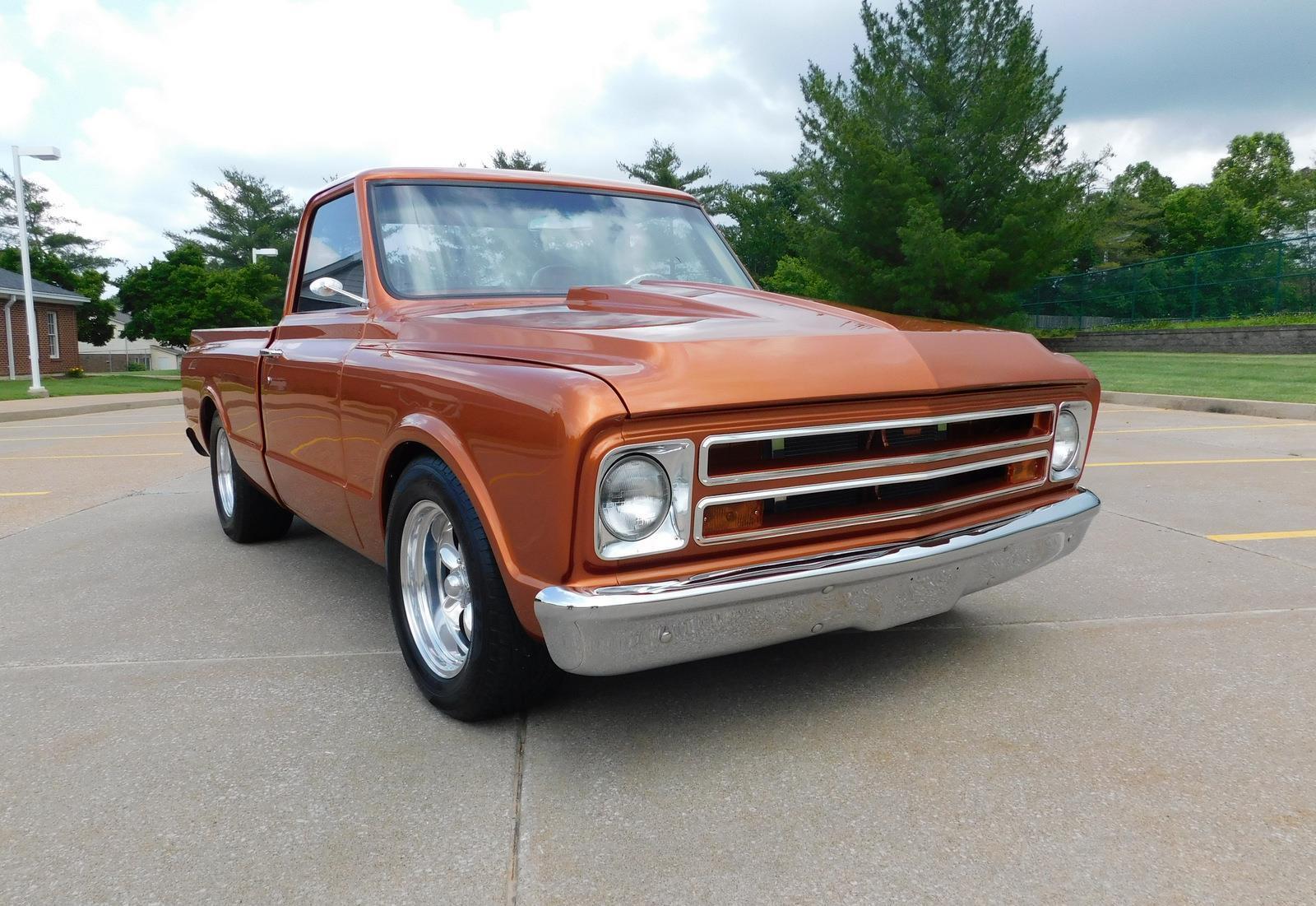 Chevrolet-C-10-Pickup-1967-11