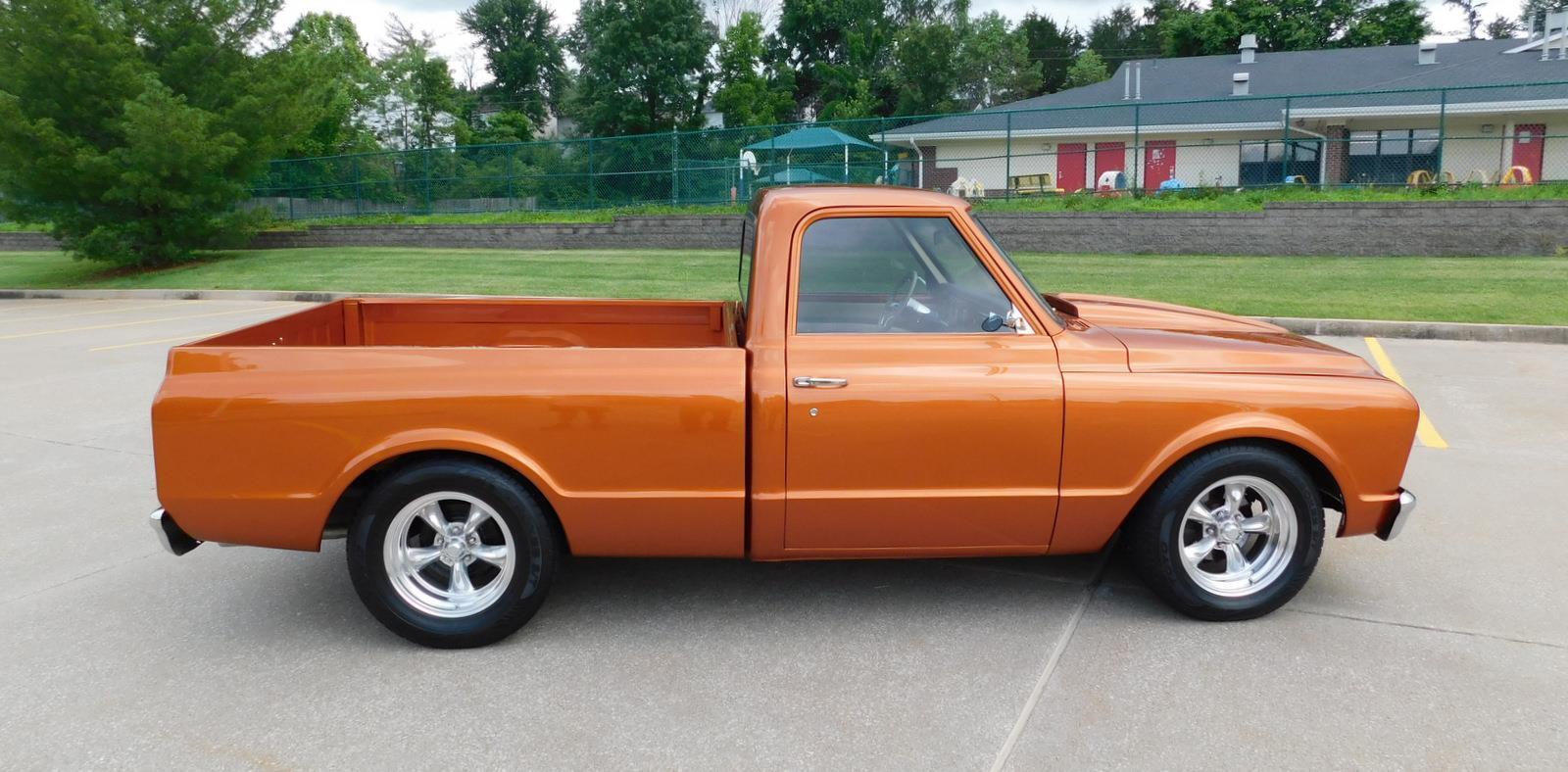 Chevrolet-C-10-Pickup-1967-12