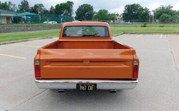 Chevrolet-C-10-Pickup-1967-16