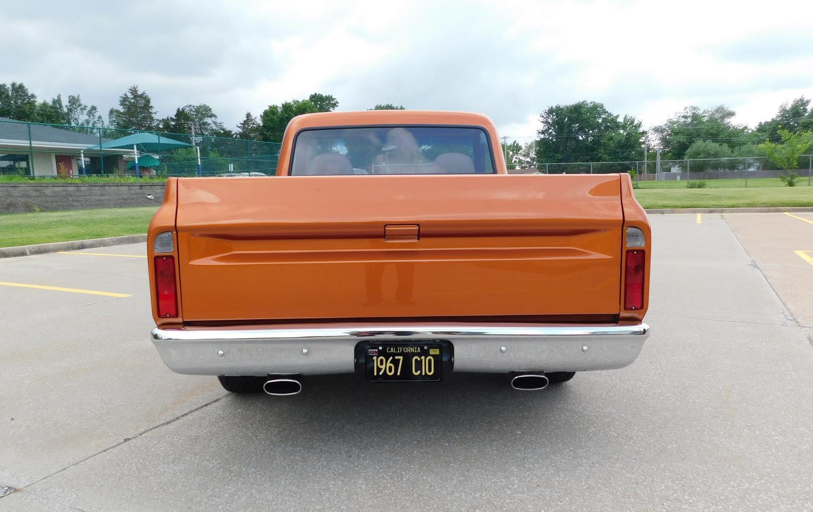 Chevrolet-C-10-Pickup-1967-17