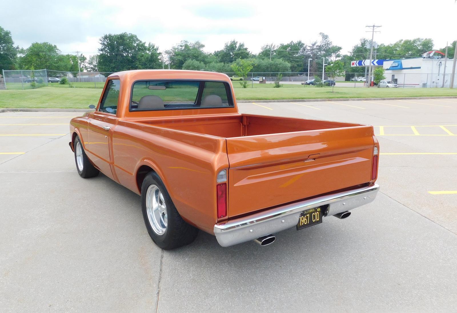 Chevrolet-C-10-Pickup-1967-19