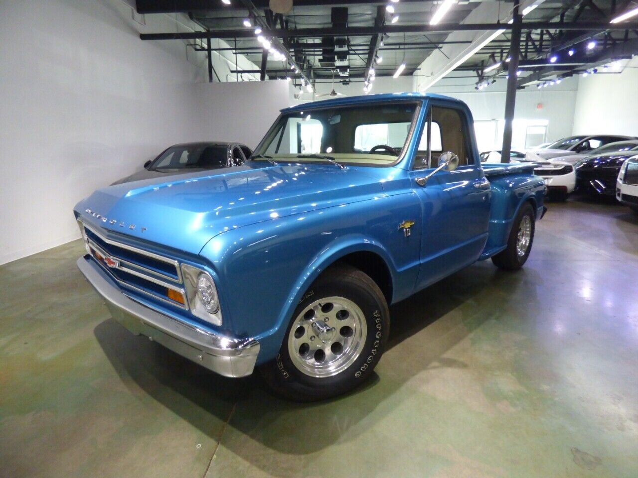 Chevrolet-C-10-Pickup-1967-2