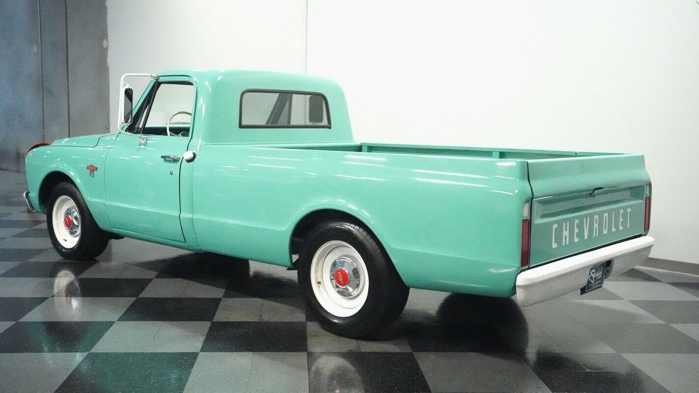 Chevrolet-C-10-Pickup-1967-7