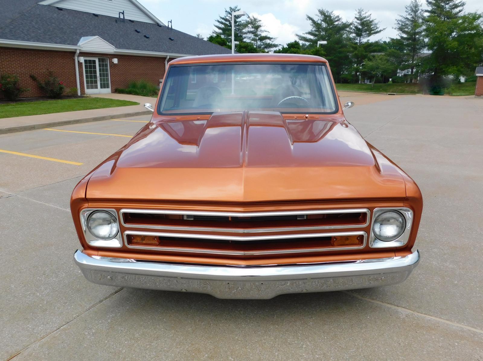 Chevrolet-C-10-Pickup-1967-7